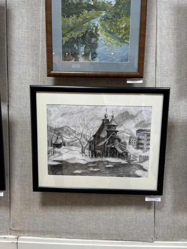 Школьница из Алтайского края обошла студентов на конкурсе художников и получила стипендию губернатора Школьница из Алтайского края обошла студентов на конкурсе художников и получила стипендию губернатора