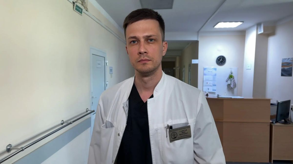 Нейрохирург Иван Самсон переехал с юга в Бийск спасать жизни Нейрохирург Иван Самсон переехал с юга в Бийск спасать жизни