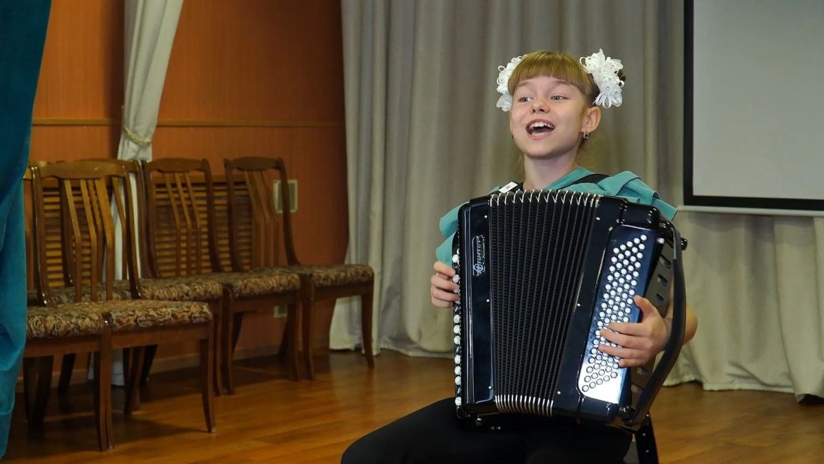 10-летняя Олеся Тагаева из села Смоленского стала лауреатом III Всероссийского фестиваля «Душа баяна» в Москве 10-летняя Олеся Тагаева из села Смоленского стала лауреатом III Всероссийского фестиваля «Душа баяна» в Москве
