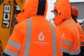 В Росводоканал Барнаул поступила информация о вытекании воды по адресу: пер