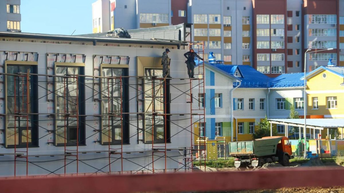 Барнаульская супершкола приобретает законченный вид Барнаульская супершкола приобретает законченный вид