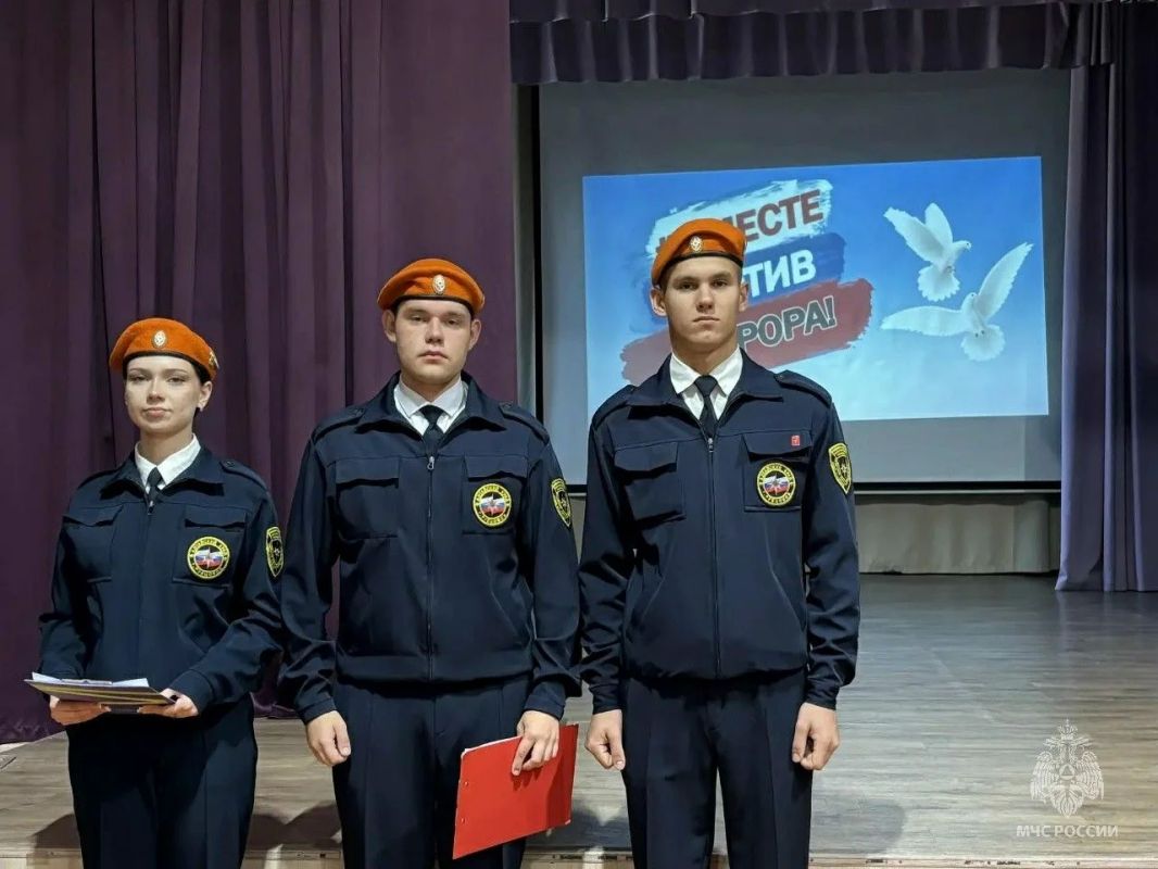 Кадеты МЧС России с полной силой вступили в новый учебный год! Кадеты МЧС России с полной силой вступили в новый учебный год!