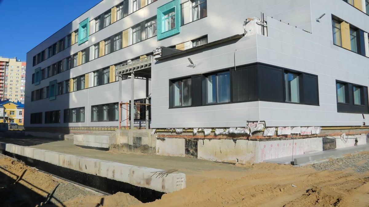 Барнаульская супершкола приобретает законченный вид Барнаульская супершкола приобретает законченный вид