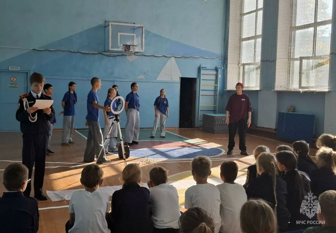 Кадеты МЧС России с полной силой вступили в новый учебный год! Кадеты МЧС России с полной силой вступили в новый учебный год!