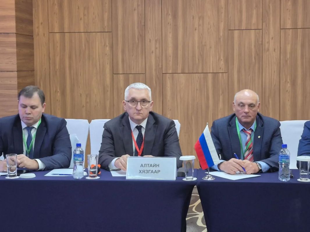Алтайский край и аймак Завхан договорились о подготовке соглашения о сотрудничестве до конца года Алтайский край и аймак Завхан договорились о подготовке соглашения о сотрудничестве до конца года