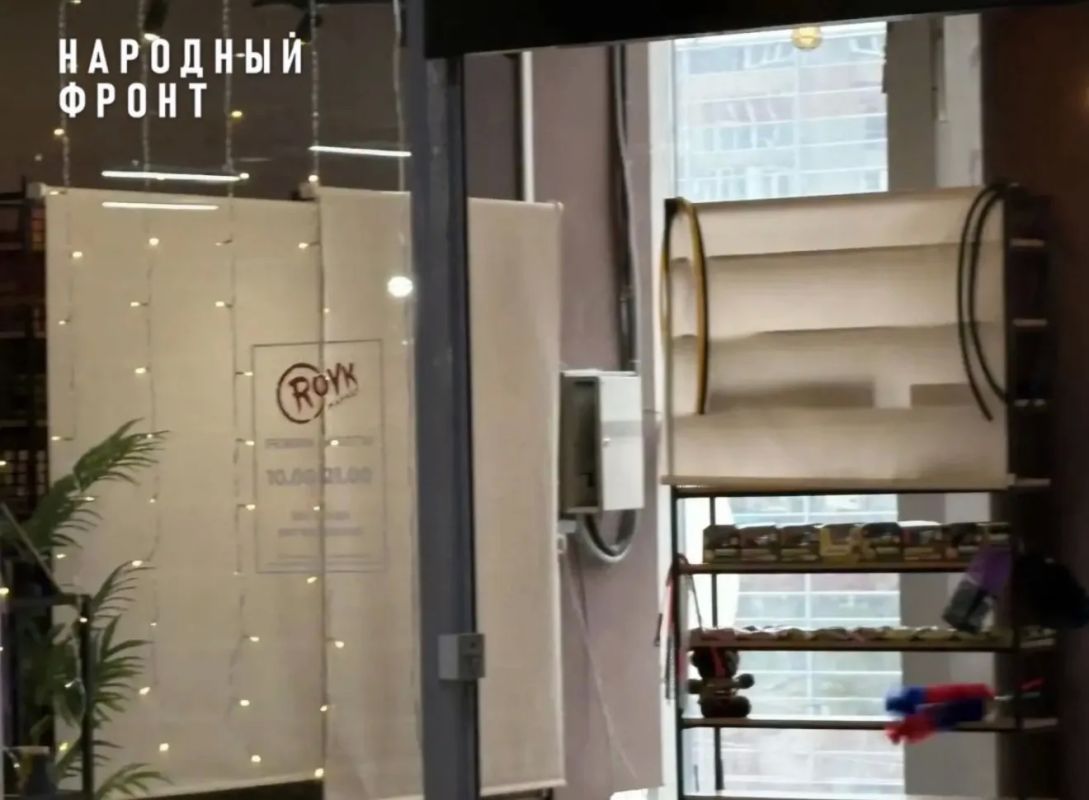 Запахло жареным: представители Народного фронта проверили более 30 точек по продаже вейпов - "конструкторы" почти везде Запахло жареным: представители Народного фронта проверили более 30 точек по продаже вейпов - "конструкторы" почти везде
