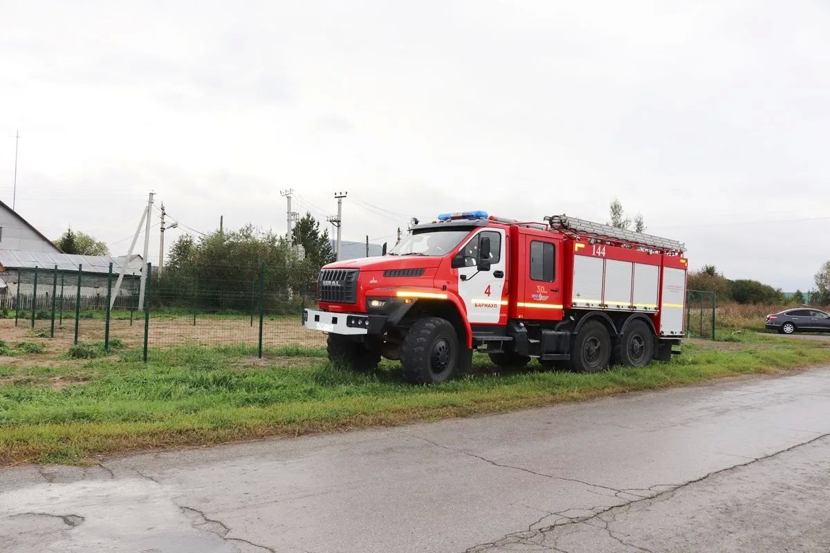 В поселке Казённая Заимка ввели в эксплуатацию новый пожарный резервуар В поселке Казённая Заимка ввели в эксплуатацию новый пожарный резервуар