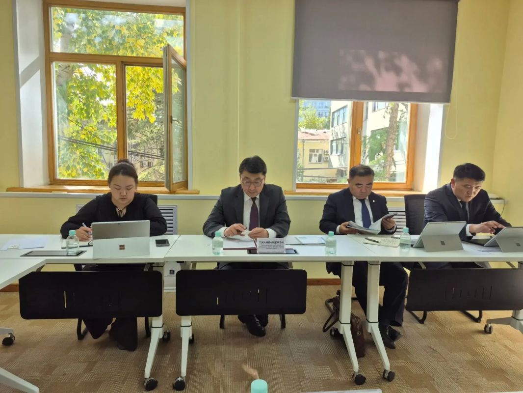 Алтайский край и Монголия договорились создать дорожную карту сотрудничества в АПК Алтайский край и Монголия договорились создать дорожную карту сотрудничества в АПК
