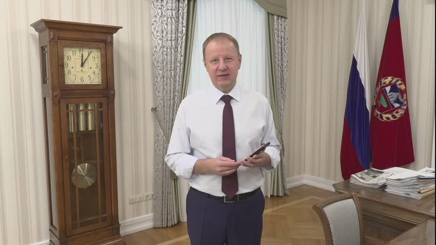 Губернатор Алтайского края проголосовал на выборах с помощью ДЭГ