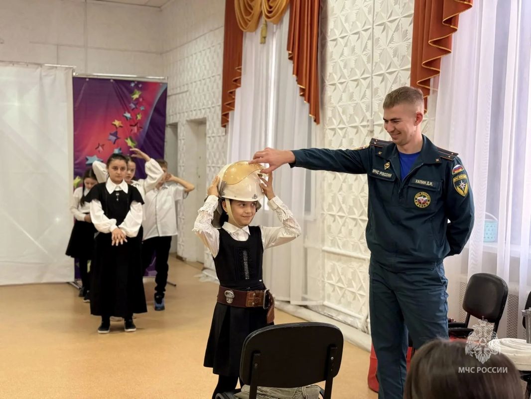 В Рубцовске провели городской «Слет дружин юных пожарных» В Рубцовске провели городской «Слет дружин юных пожарных»