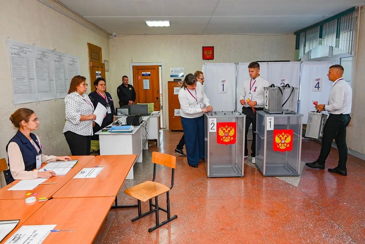 В рамках общественного контроля члены Общественной палаты города Барнаула проверили ход выборов на избирательных участках В рамках общественного контроля члены Общественной палаты города Барнаула проверили ход выборов на избирательных участках