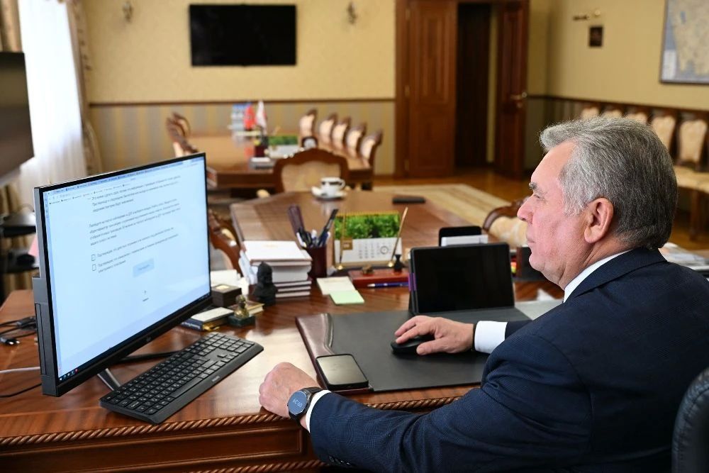 Александр Романенко принял участие в дистанционном голосовании на выборах в Госдуму и АКЗС Александр Романенко принял участие в дистанционном голосовании на выборах в Госдуму и АКЗС