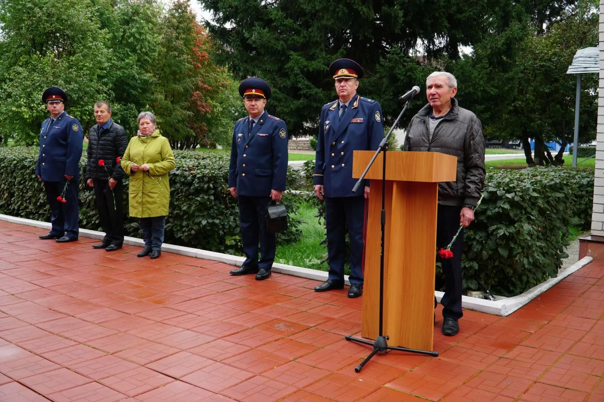 Остались в строю навсегда: в Алтайском крае почтили память погибших сотрудников УФСИН Остались в строю навсегда: в Алтайском крае почтили память погибших сотрудников УФСИН