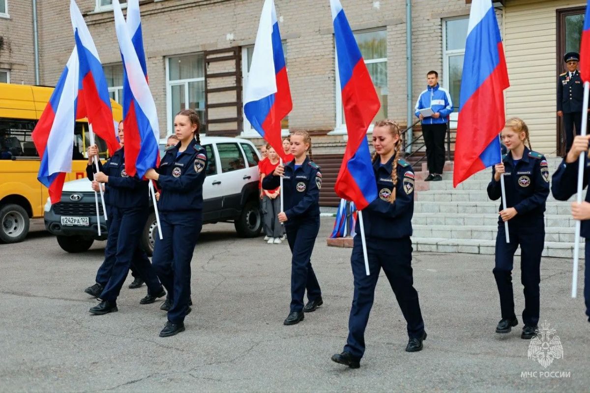 Кадетское движение МЧС в лицее №52 имени Ф.Э. Дзержинского города Барнаула Набирает обороты стартовавший учебный год в образовательных учреждениях России, в том числе и в Алтайском крае - как для обычных школьников, так и... Кадетское движение МЧС в лицее №52 имени Ф.Э. Дзержинского города Барнаула Набирает обороты стартовавший учебный год в образовательных учреждениях России, в том числе и в Алтайском крае - как для обычных школьников, так и...