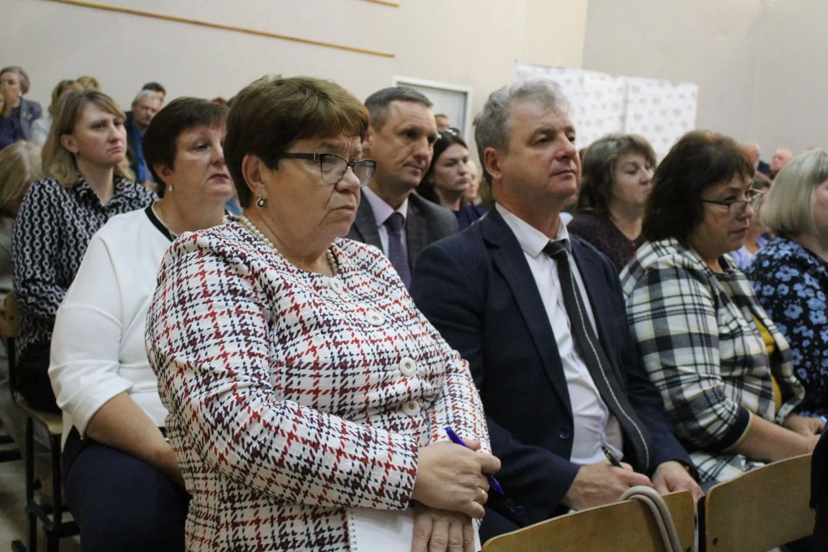 Совещание директоров школ состоялось в Барнауле Совещание директоров школ состоялось в Барнауле