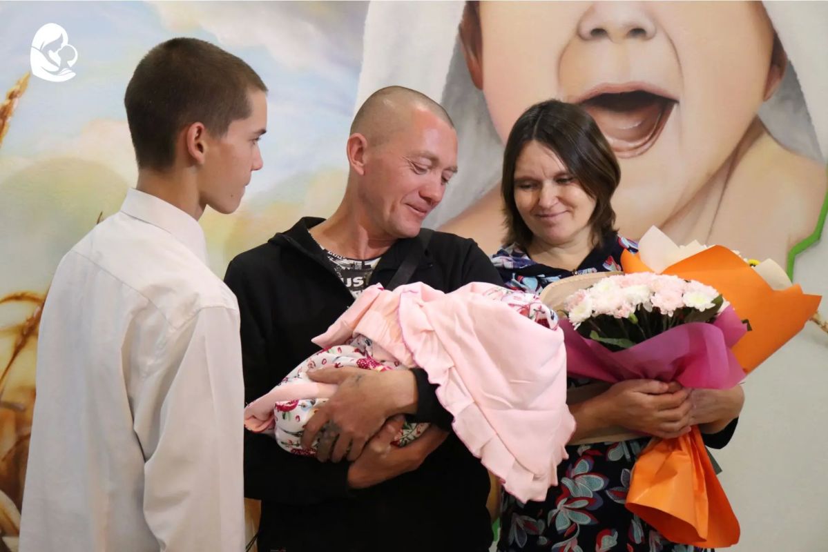 Сегодня из перинатального центра «ДАР» выписали Розу Саранди – первую в Алтайском крае пациентку, которой сделали операцию на открытом сердце во время беременности Сегодня из перинатального центра «ДАР» выписали Розу Саранди – первую в Алтайском крае пациентку, которой сделали операцию на открытом сердце во время беременности
