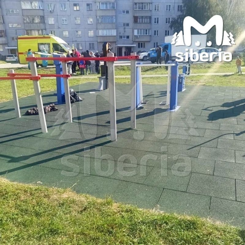 12-летняя школьница ранила ножом двух детей на детской площадке в Новосибирске
