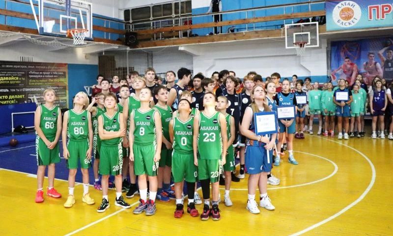 Барнаульские баскетболисты выиграли в трёх возрастных группах Кубка Александра Сысова Барнаульские баскетболисты выиграли в трёх возрастных группах Кубка Александра Сысова