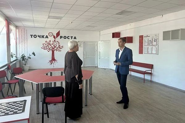 В Алтайском районном Собрании депутатов обсудили развитие образования В Алтайском районном Собрании депутатов обсудили развитие образования