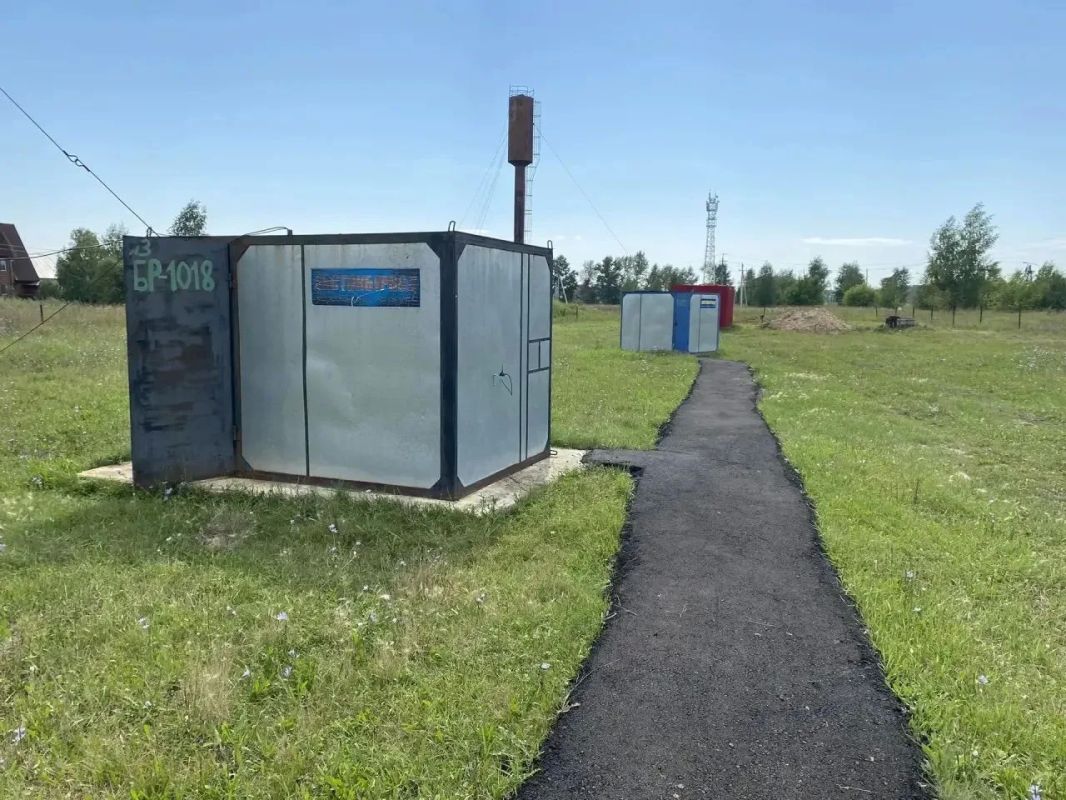 По результатам прокурорской проверки: территория водоисточника в п.Лесной г.Барнаула приведена в соответствие с требованиями законодательства, обустроены дорожки с твердым покрытием, строительный мусор вывезен По результатам прокурорской проверки: территория водоисточника в п.Лесной г.Барнаула приведена в соответствие с требованиями законодательства, обустроены дорожки с твердым покрытием, строительный мусор вывезен