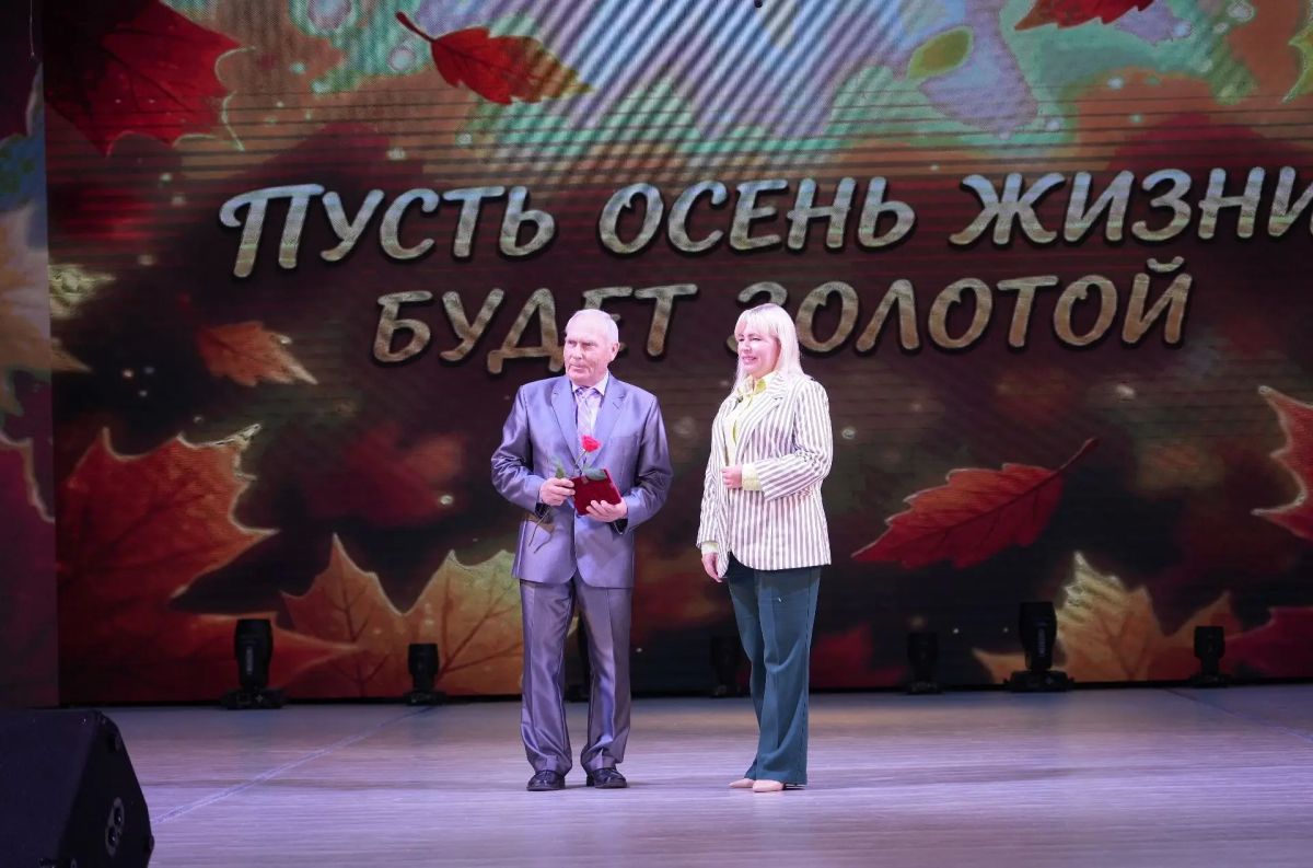 В Бийске тепло и душевно поздравили пенсионеров В Бийске тепло и душевно поздравили пенсионеров