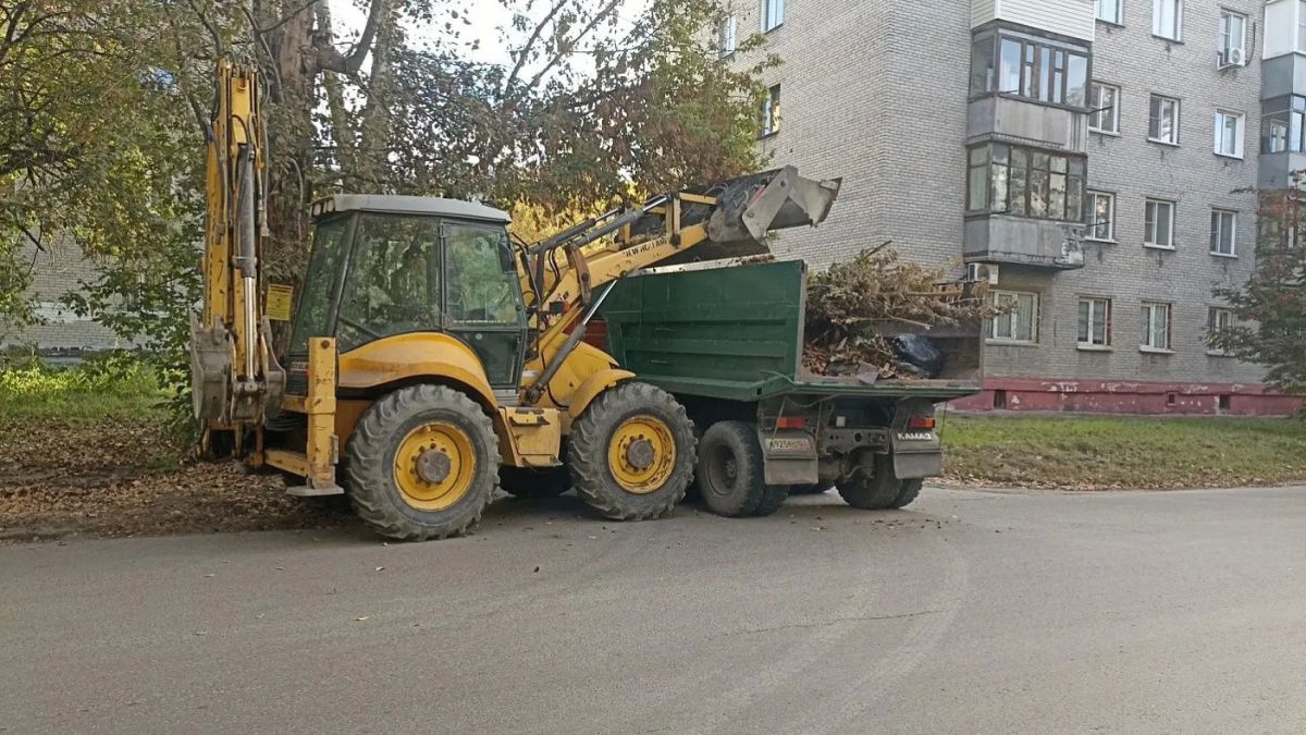 Более 8 тысяч барнаульцев приняли участие в первом «Чистом четверге» Более 8 тысяч барнаульцев приняли участие в первом «Чистом четверге»