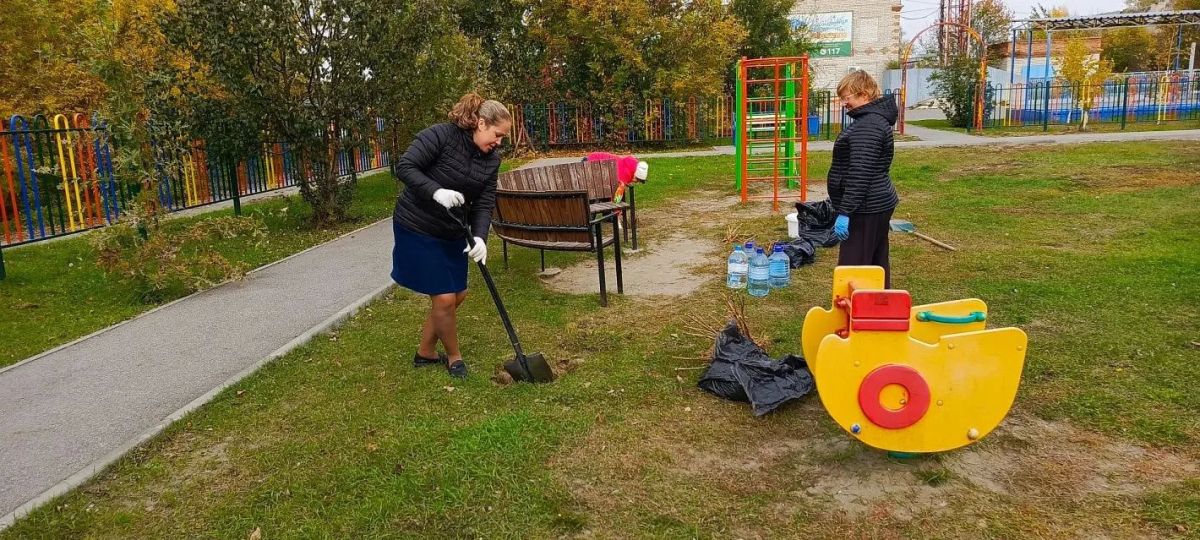 Более 8 тысяч барнаульцев приняли участие в первом «Чистом четверге» Более 8 тысяч барнаульцев приняли участие в первом «Чистом четверге»