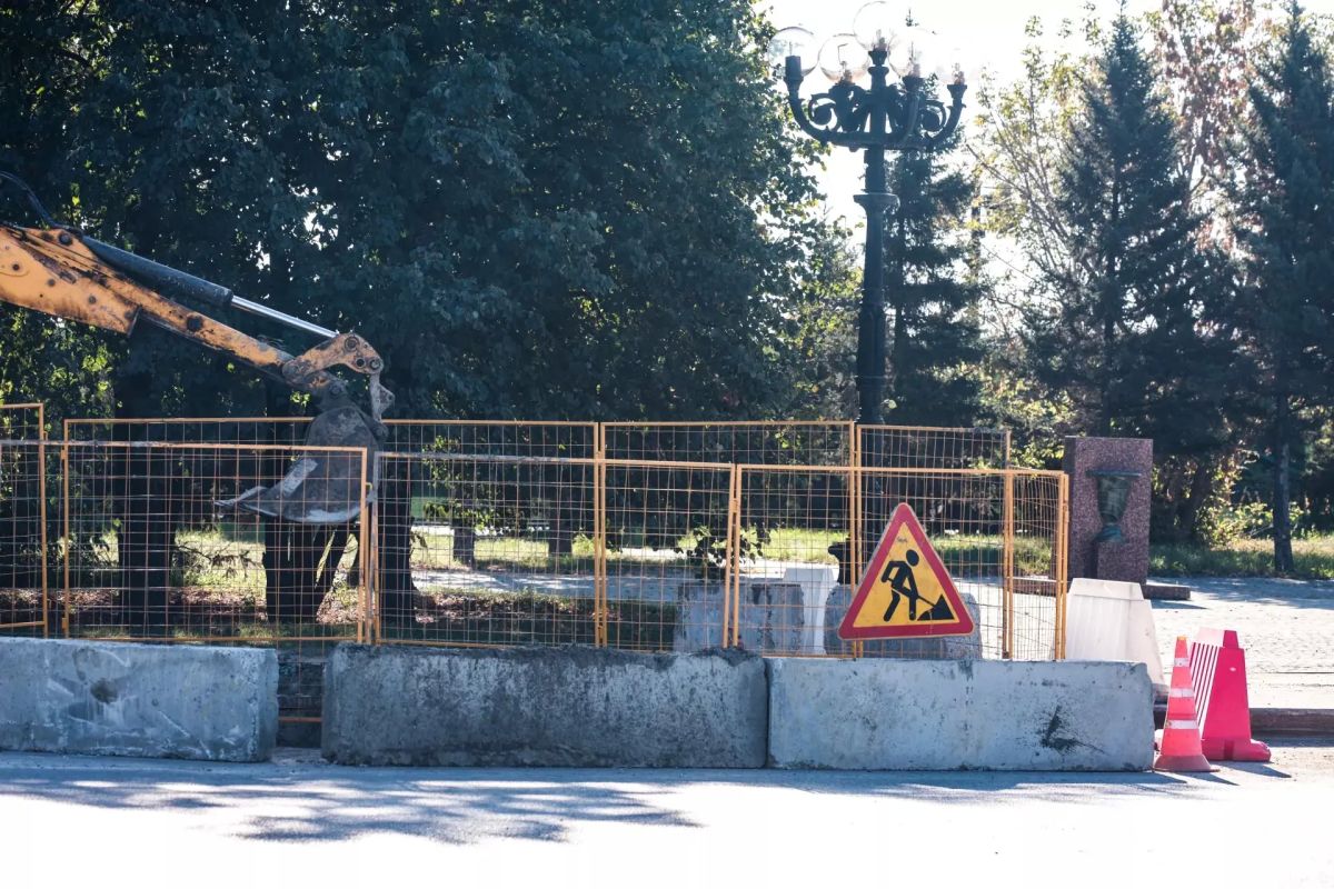 В центре Барнаула полным ходом идет коммунальная перестройка В центре Барнаула полным ходом идет коммунальная перестройка