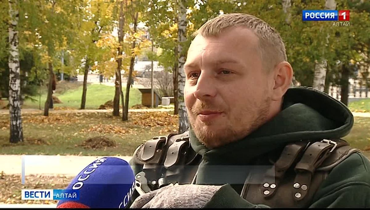 Рокеры и байкеры взяли в руки грабли и лопаты и провели в Барнауле «Рок-субботник»