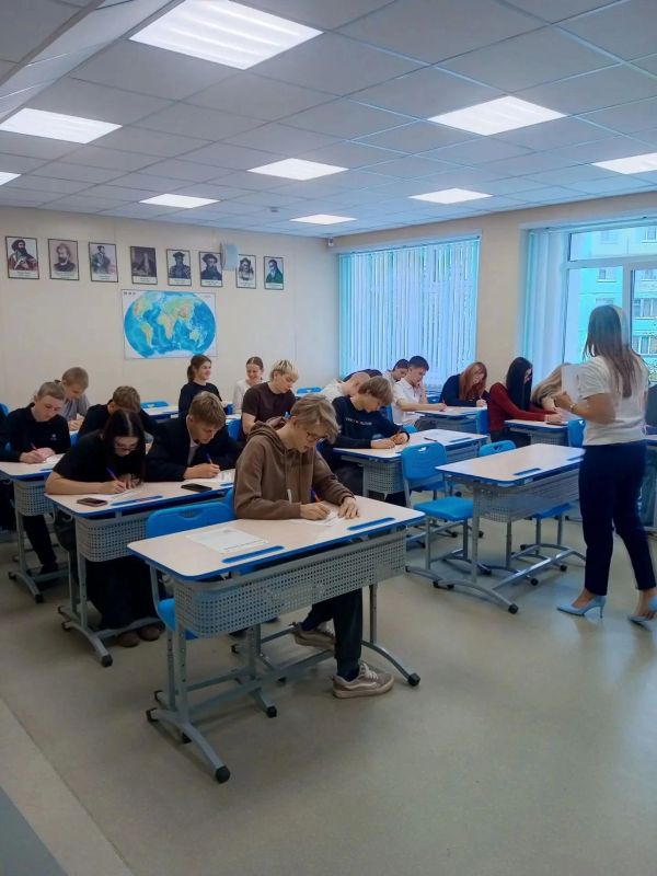 Около 1,5 тысячи жителей Алтайского края написали «Спортивный диктант» Около 1,5 тысячи жителей Алтайского края написали «Спортивный диктант»
