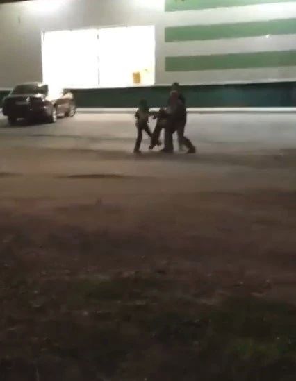 Мужчина вместе с сыном избил 14-летнего подростка в Белокурихе