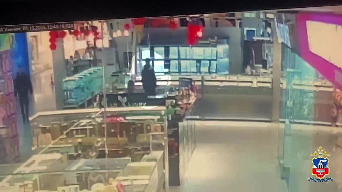 Барнаулец "поймал момент" и украл в ТЦ ювелирные изделия на полмиллиона рублей