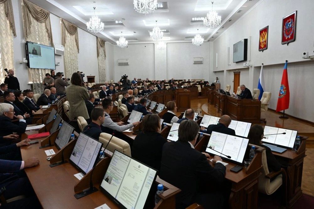 В новом созыве АКЗС будет работать пять фракций