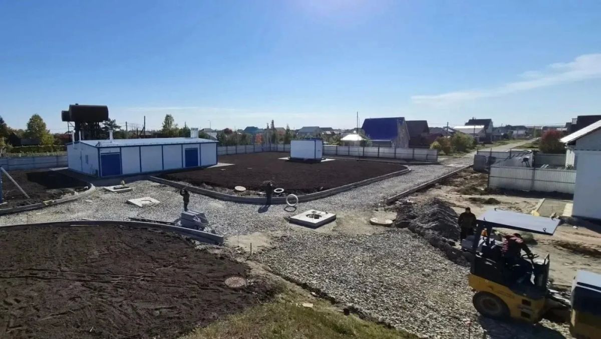 В Сибирской Долине благоустраивают территорию нового артезианского водозабора В Сибирской Долине благоустраивают территорию нового артезианского водозабора