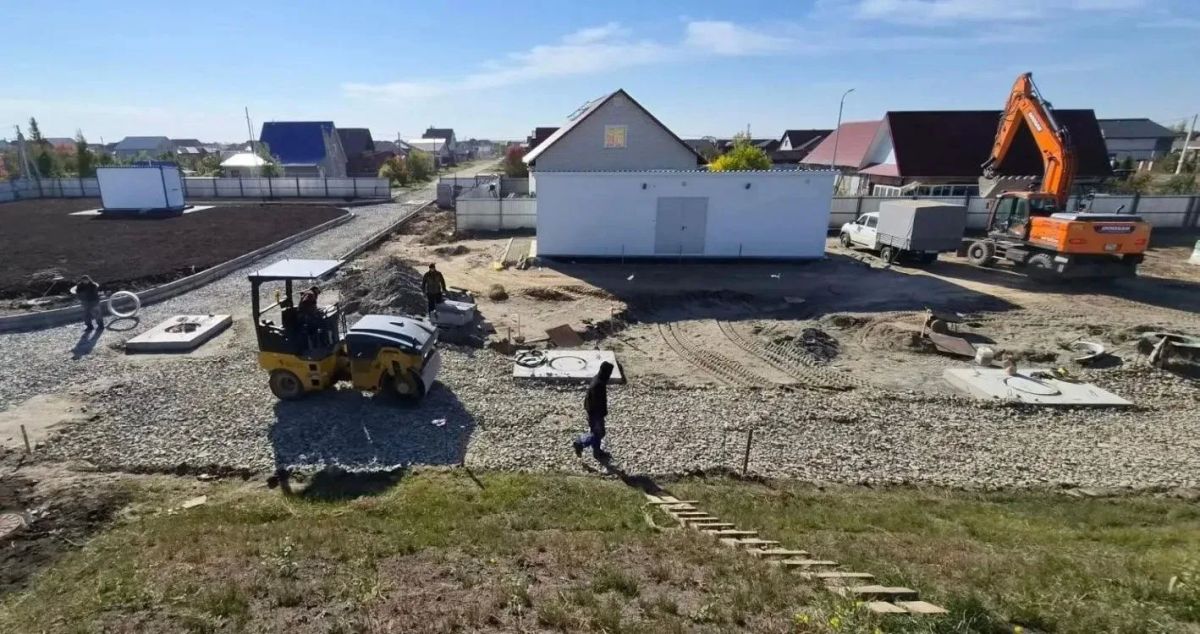 В Сибирской Долине благоустраивают территорию нового артезианского водозабора В Сибирской Долине благоустраивают территорию нового артезианского водозабора