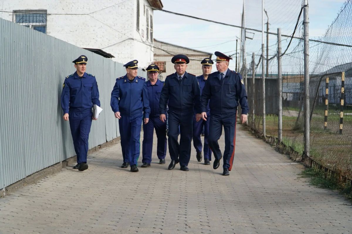 Прокурор Алтайского края Николай Рябов проверил соблюдение уголовно-исполнительного законодательства в деятельности ФКУ ИК-10 УФСИН России по Алтайскому краю Прокурор Алтайского края Николай Рябов проверил соблюдение уголовно-исполнительного законодательства в деятельности ФКУ ИК-10 УФСИН России по Алтайскому краю