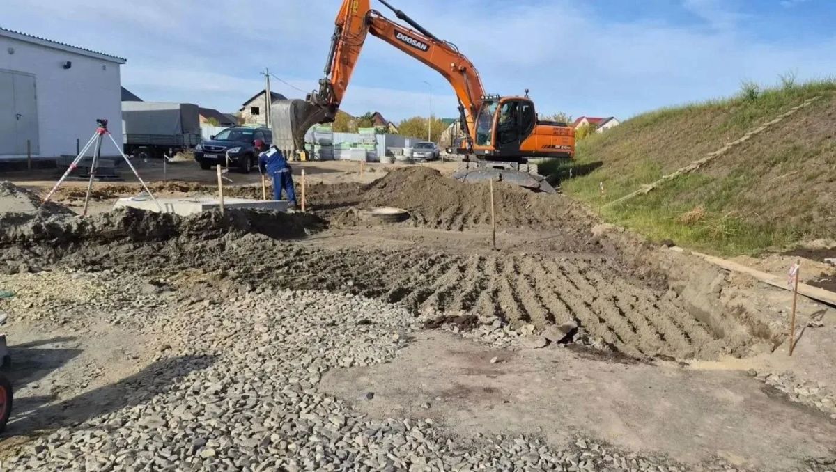 В Сибирской Долине благоустраивают территорию нового артезианского водозабора В Сибирской Долине благоустраивают территорию нового артезианского водозабора