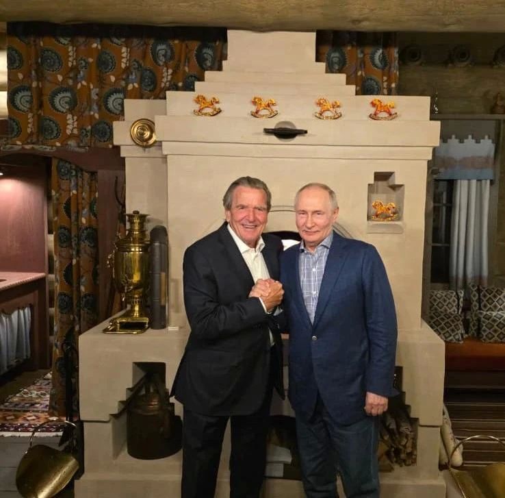 В Кремле показали фото Владимира Путина с его дня рождения