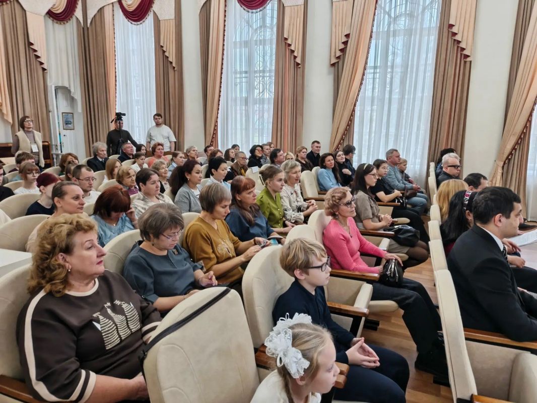 Барнауле проходит фестиваль музыки «Покровские премьеры» Барнауле проходит фестиваль музыки «Покровские премьеры»