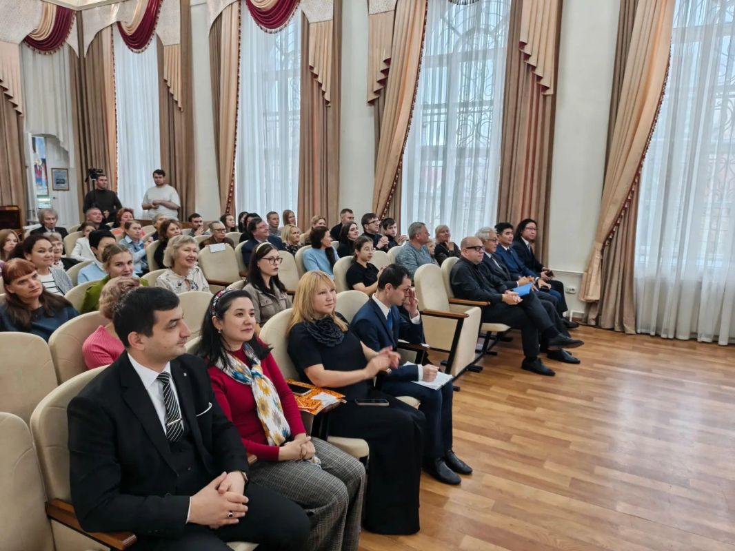 Барнауле проходит фестиваль музыки «Покровские премьеры» Барнауле проходит фестиваль музыки «Покровские премьеры»