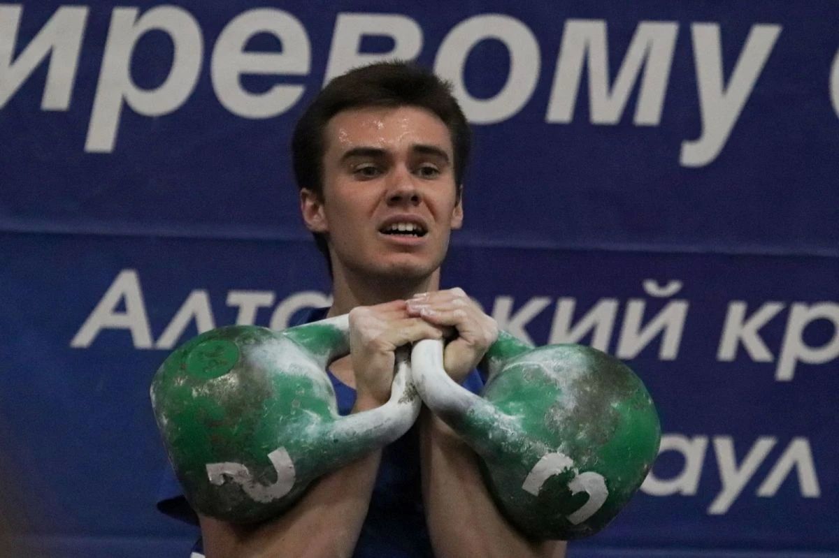 Около 100 спортсменов приняли участие в краевых соревнованиях по гиревому спорту в Барнауле Около 100 спортсменов приняли участие в краевых соревнованиях по гиревому спорту в Барнауле