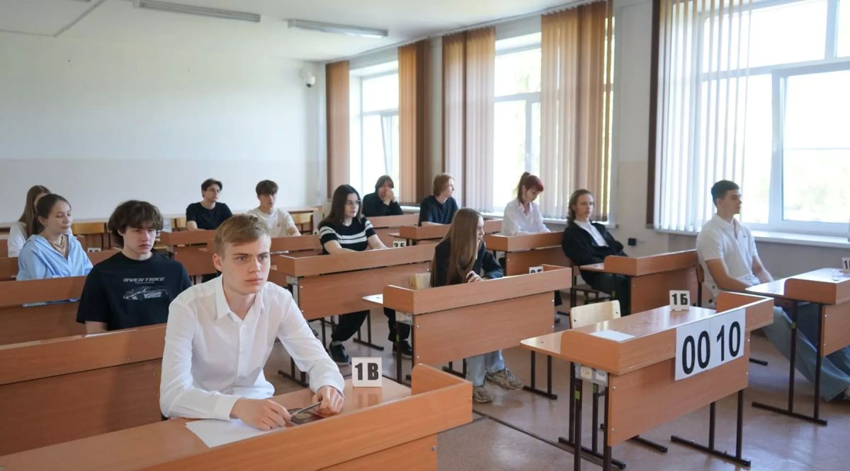 Количество заданий в вариантах ЕГЭ изменится только по двум предметам - истории и профильной математике