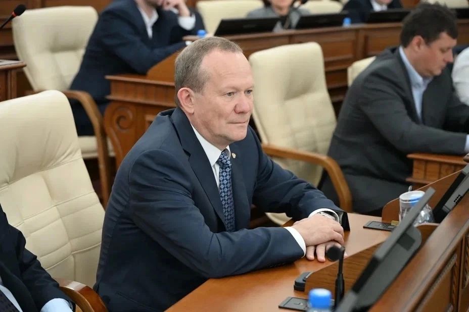 Сенатором от законодательной ветви власти Алтайского края стал Виктор Зобнев