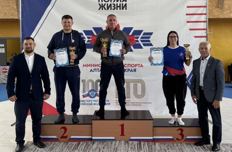 Почти 250 юных самбистов приняли участие в краевой Спартакиаде спортивных школ в Бийске