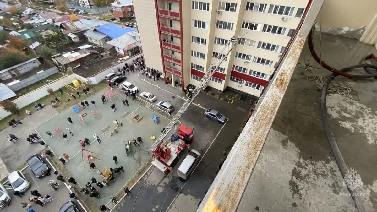 В Барнауле ликвидировали пожар в многоэтажке на улице Советской Армии