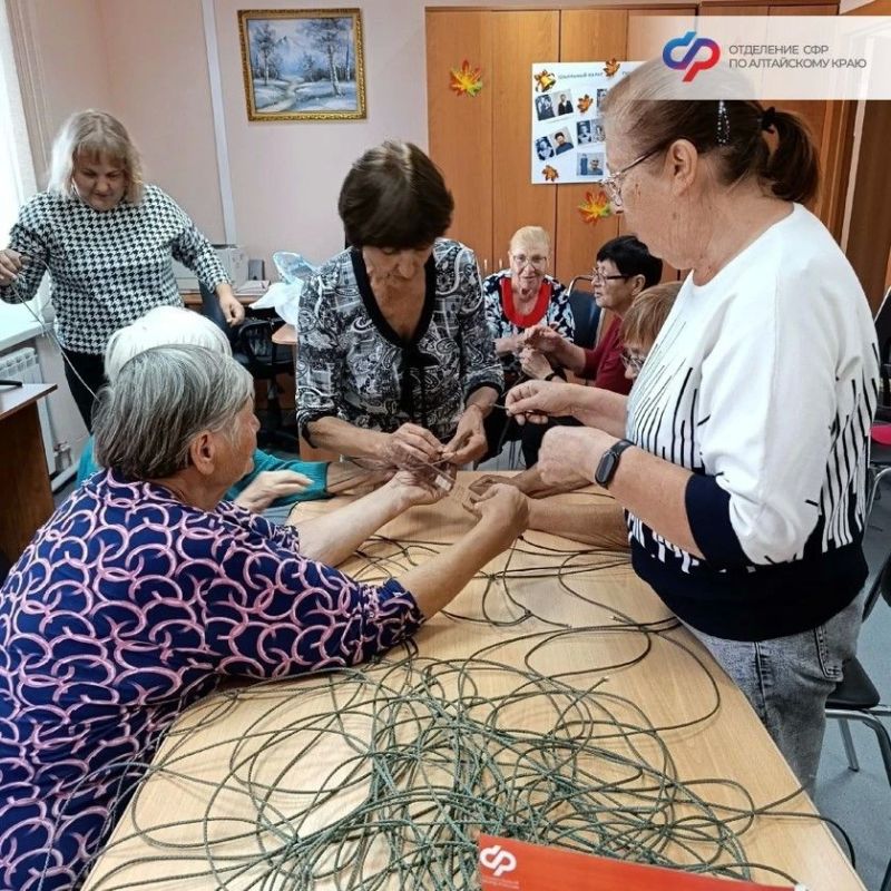 Как активисты Центра общения старшего поколения в Благовещенском районе изготовили антидроновые шторы Как активисты Центра общения старшего поколения в Благовещенском районе изготовили антидроновые шторы