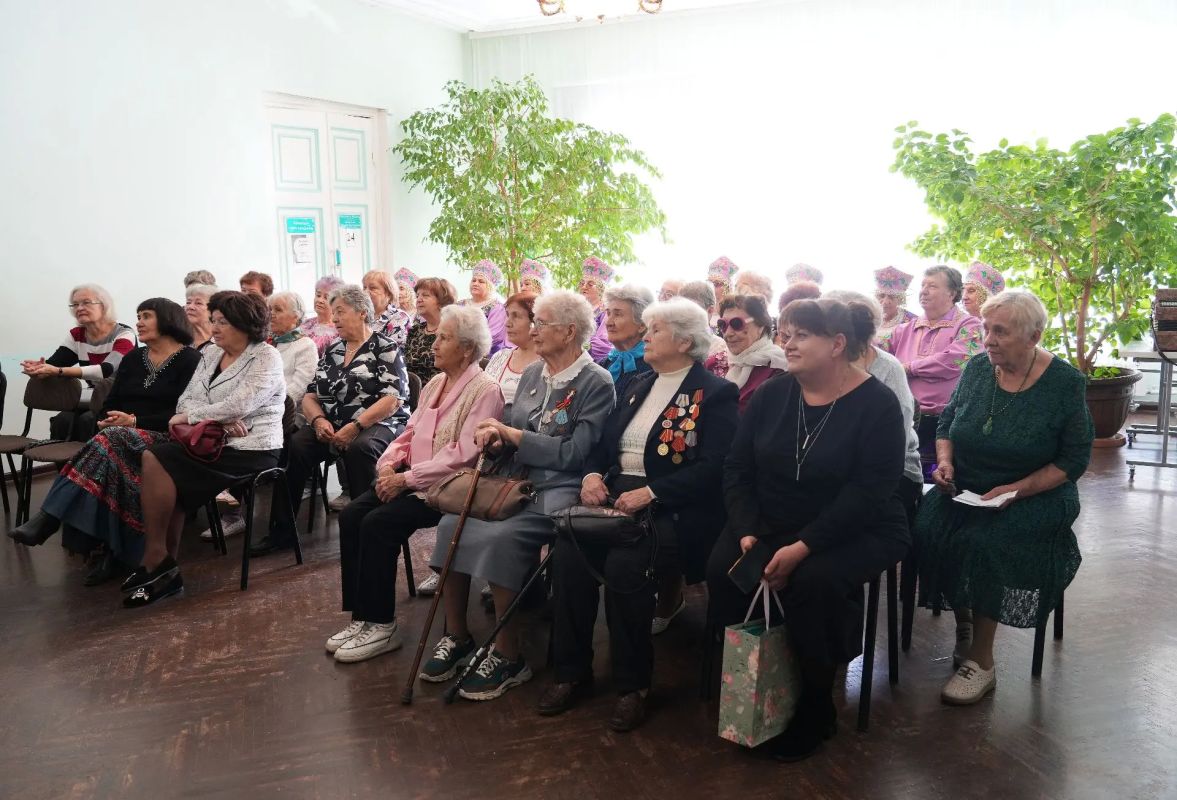 Совет ветеранов педагогического труда отметил 45летие! Совет ветеранов педагогического труда отметил 45летие!
