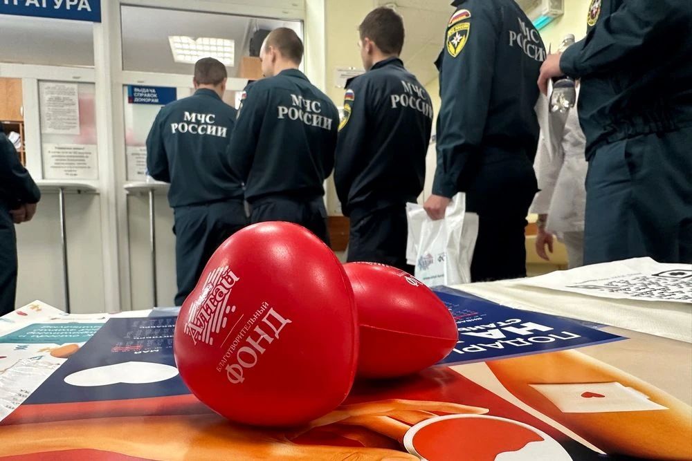 Депутат АКЗС Антон Теслин принял участие в донорской акции «Капля жизни» Депутат АКЗС Антон Теслин принял участие в донорской акции «Капля жизни»