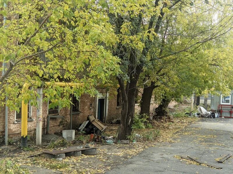 Прощай, дом. На проспекте Ленина в Барнауле сносят старую двухэтажку Прощай, дом. На проспекте Ленина в Барнауле сносят старую двухэтажку