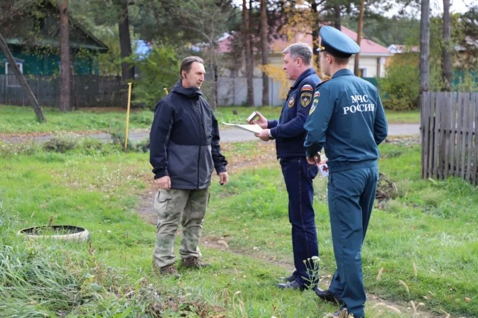 В Бийске продолжают работу по предупреждению пожаров В Бийске продолжают работу по предупреждению пожаров